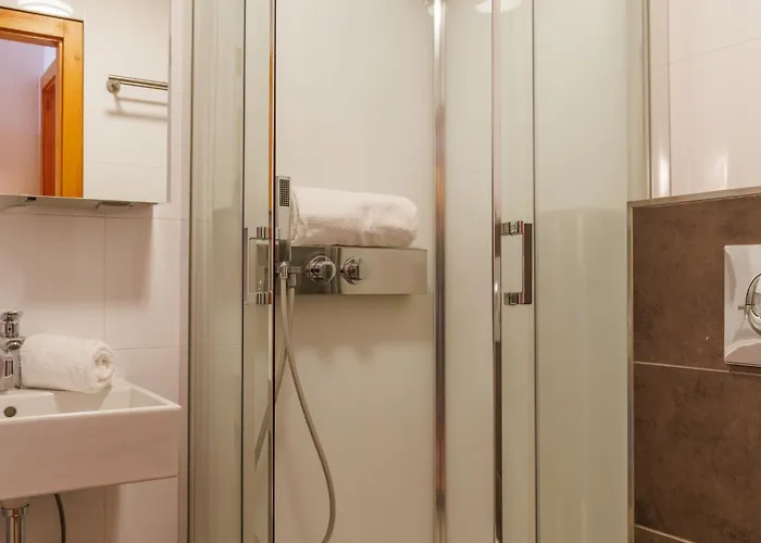 Hortensia 33 By Interhome 维松纳